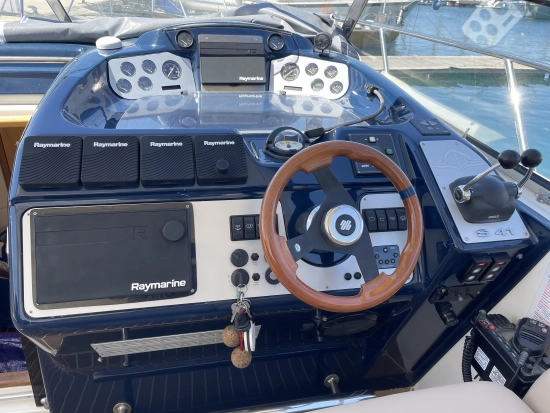 Sealine S41 preowned for sale