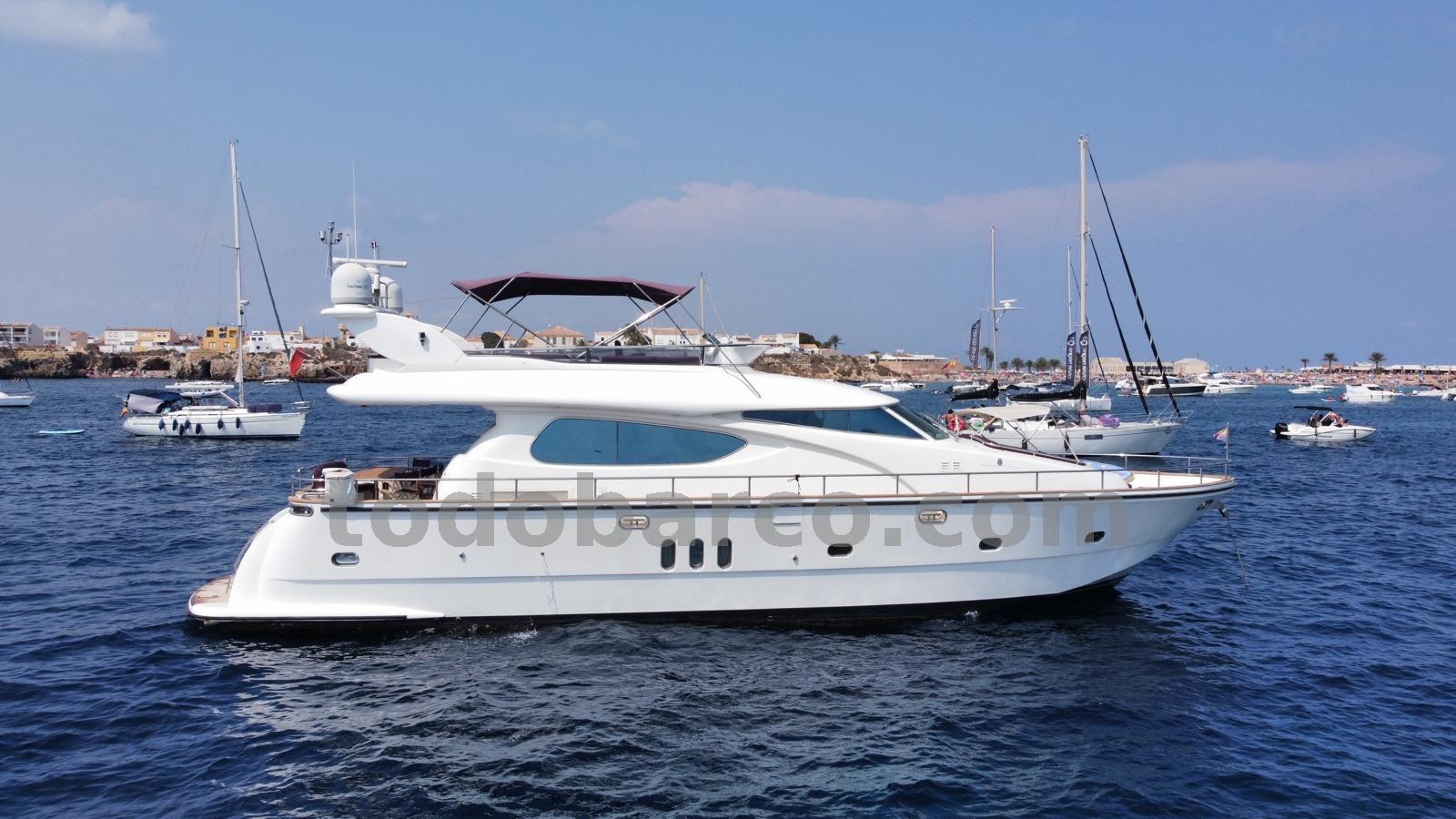 Elegance Yacht