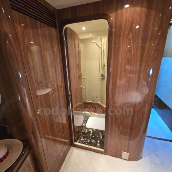 Elegance Yacht 64 usata in vendita