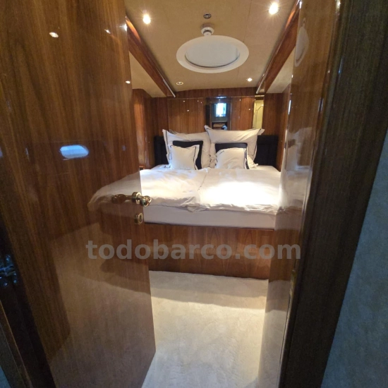 Elegance Yacht 64 usata in vendita