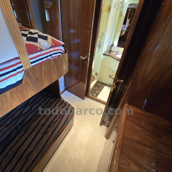 Elegance Yacht 64 usata in vendita
