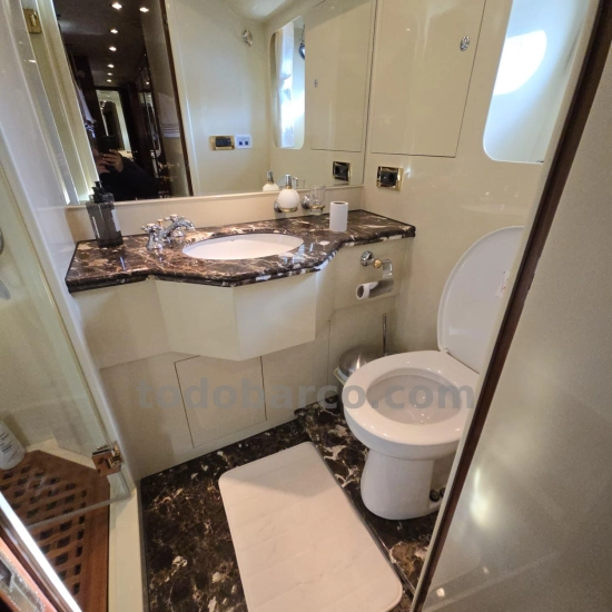 Elegance Yacht 64 usata in vendita