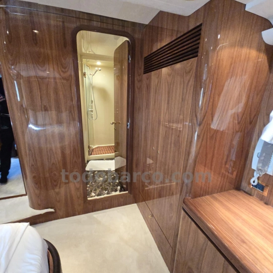 Elegance Yacht 64 usata in vendita