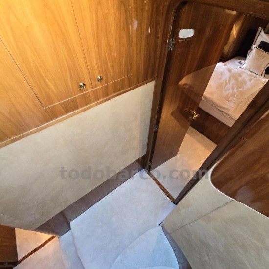 Elegance Yacht 64 usata in vendita