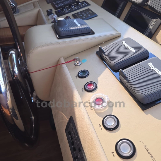 Elegance Yacht 64 usata in vendita