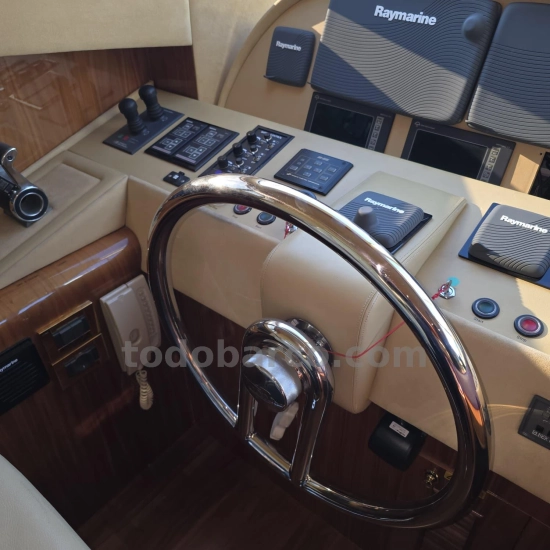 Elegance Yacht 64 usata in vendita