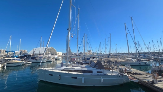 Bavaria Yachts 37 Cruiser usado à venda