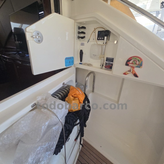 Fairline Squadron 58 Fly usado à venda