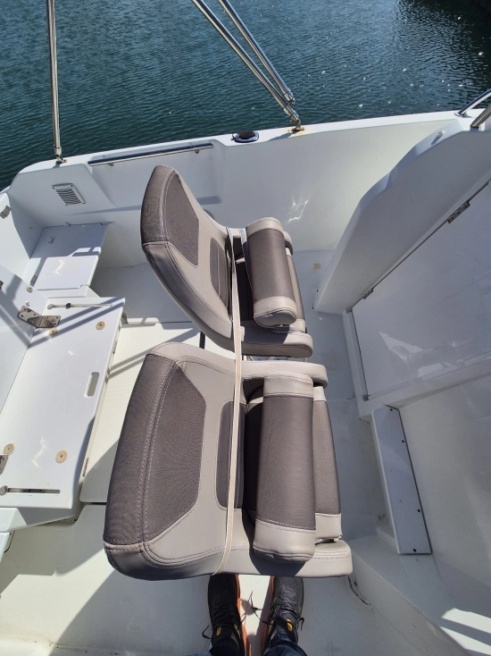 Jeanneau Cap Camarat 5.5 c.c. de segunda mano en venta