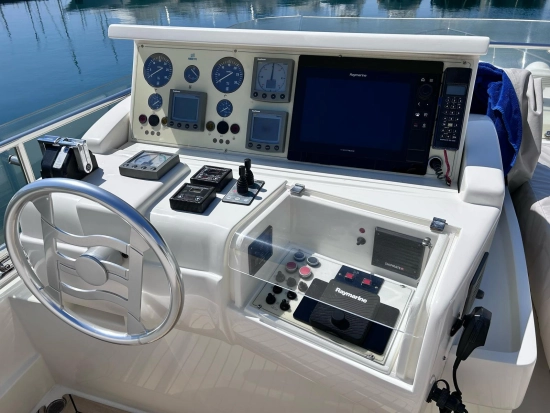 Ferretti 68 usata in vendita