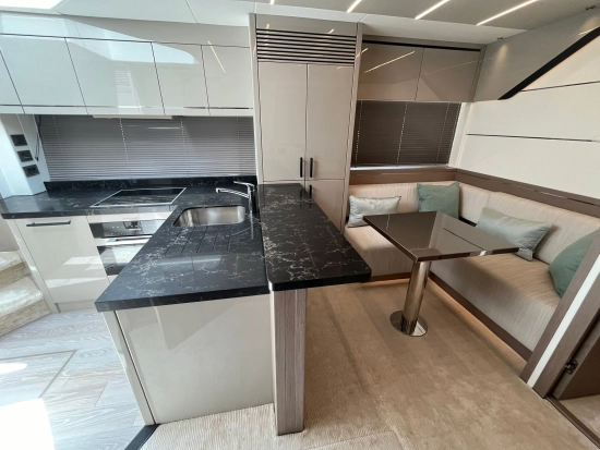 Sunseeker Predator 75 de segunda mano en venta
