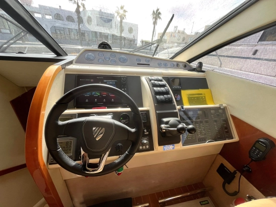 Fairline PHANTOM 50 usata in vendita