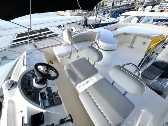 Fairline PHANTOM 50 usata in vendita