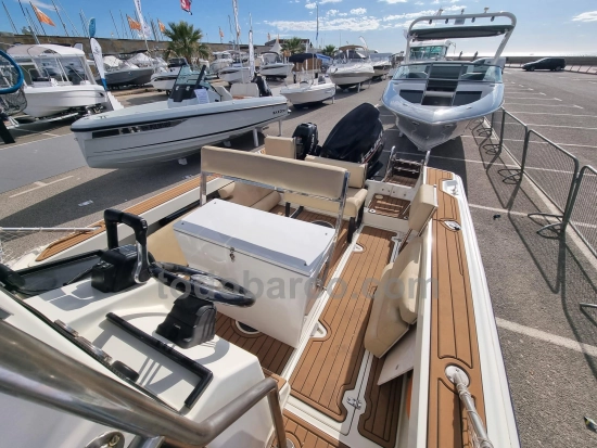 Boston Whaler Outrage 21 usata in vendita