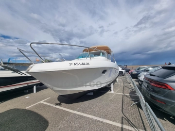 Jeanneau Leader 805 usata in vendita