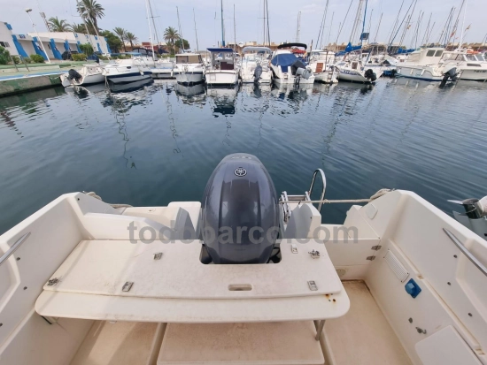 Jeanneau Merry Fisher 645 usado à venda