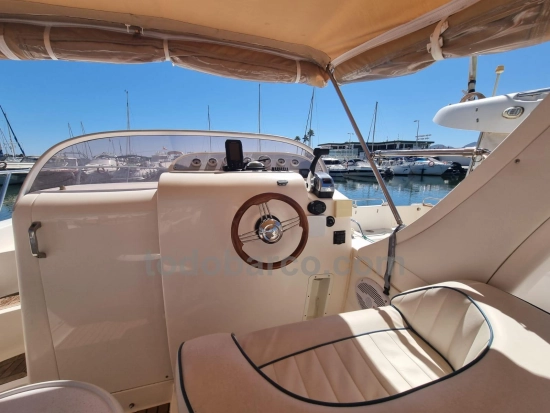 Mano Marine 25 Sport usata in vendita