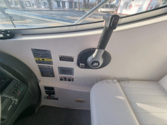 Maxum 2700 Se usata in vendita