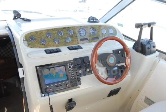 Sealine S28 Sports Cruiser de segunda mano en venta