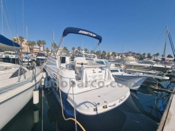 Ebbtide 2500 Mid Cabin Cruiser usado à venda