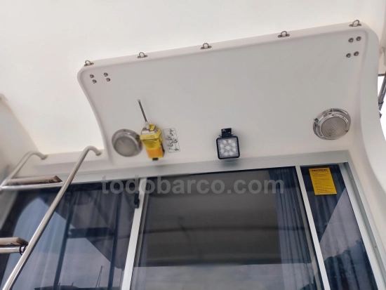 Rio 800 Cabin Fish usado à venda