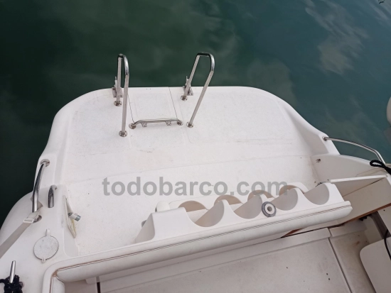 Rio 800 Cabin Fish usado à venda