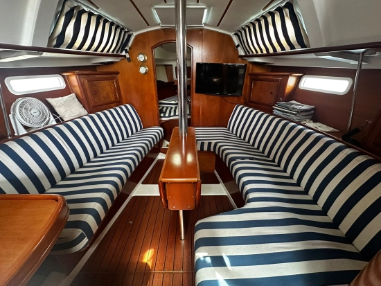 Beneteau Oceanis Clipper 331 usata in vendita