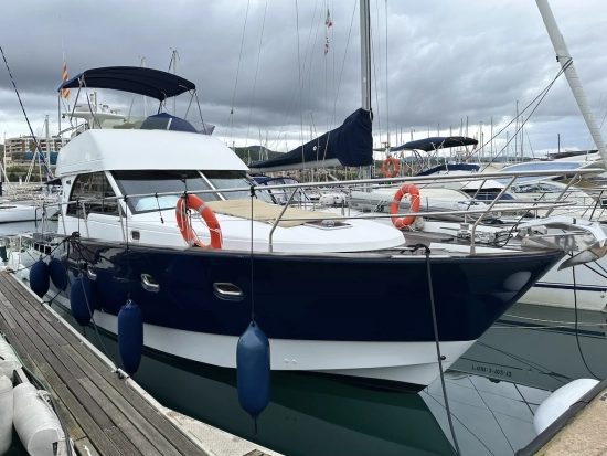 Beneteau Antares 13.80 preowned for sale