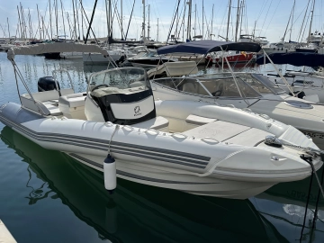 Zodiac NZO 760 usado à venda