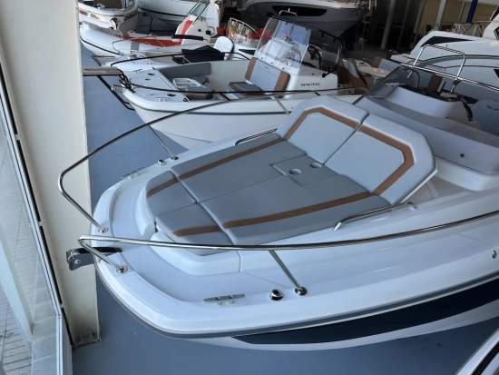 Beneteau Flyer 8 SunDeck nuova in vendita