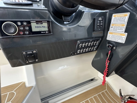 Quicksilver Cruiser Activ 805 de segunda mano en venta