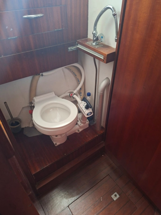 Carena 32 usado à venda
