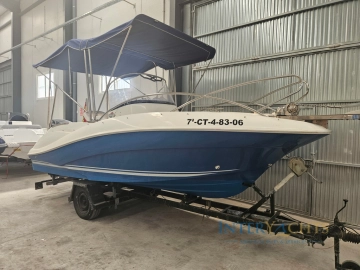 Quicksilver Cruiser 555 usado à venda