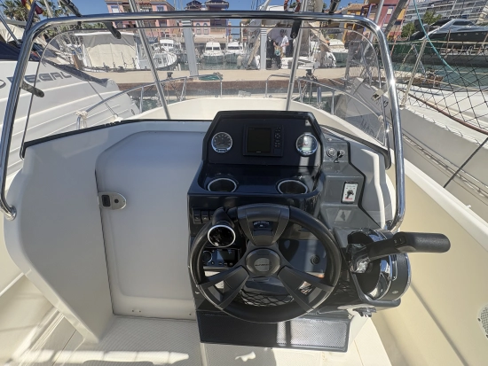 Quicksilver Open 675 usata in vendita