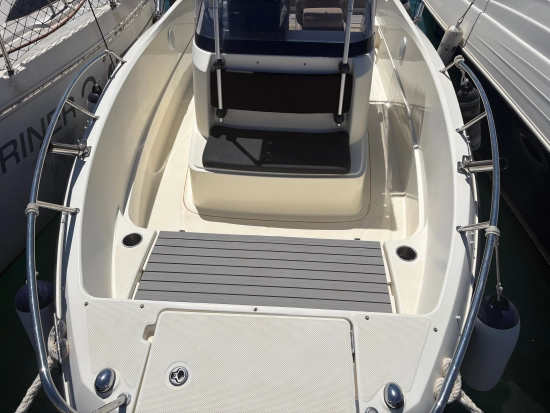 Quicksilver Open 675 usata in vendita