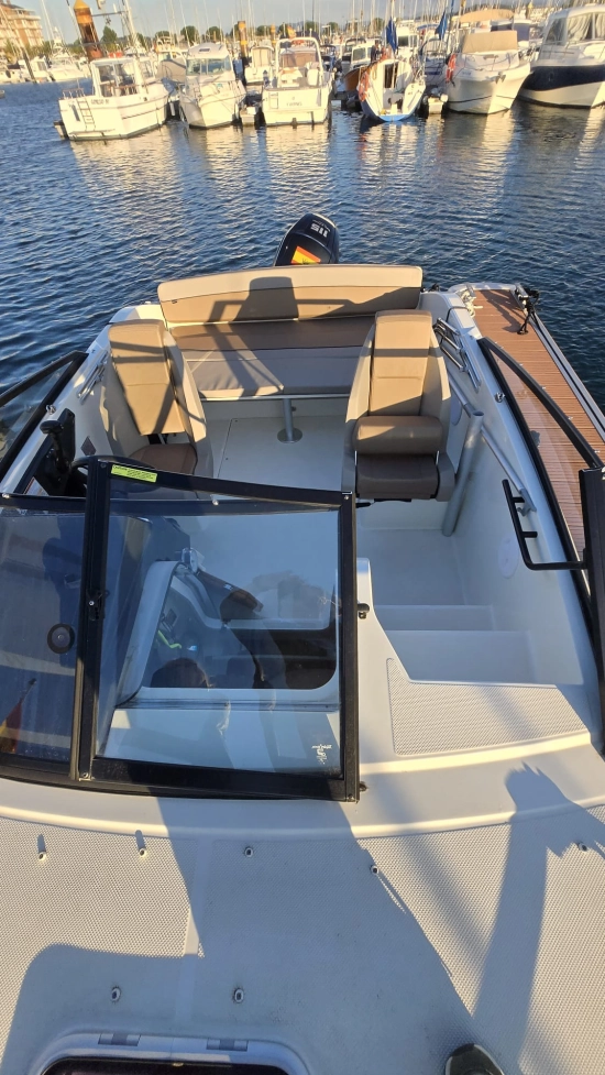 Quicksilver Cruiser Activ 605 de segunda mano en venta