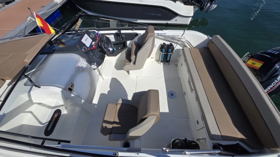 Quicksilver Cruiser Activ 605 de segunda mano en venta