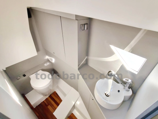 Nuva Yachts M9 Cabin usata in vendita
