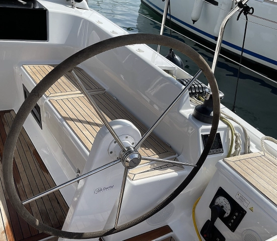 Hanse 388 preowned for sale