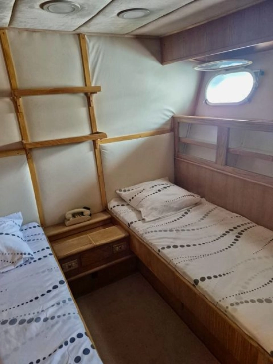 Navar Cantieri 20M Fly de segunda mano en venta