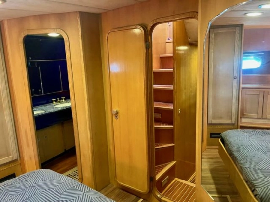 Navar Cantieri 20M Fly de segunda mano en venta