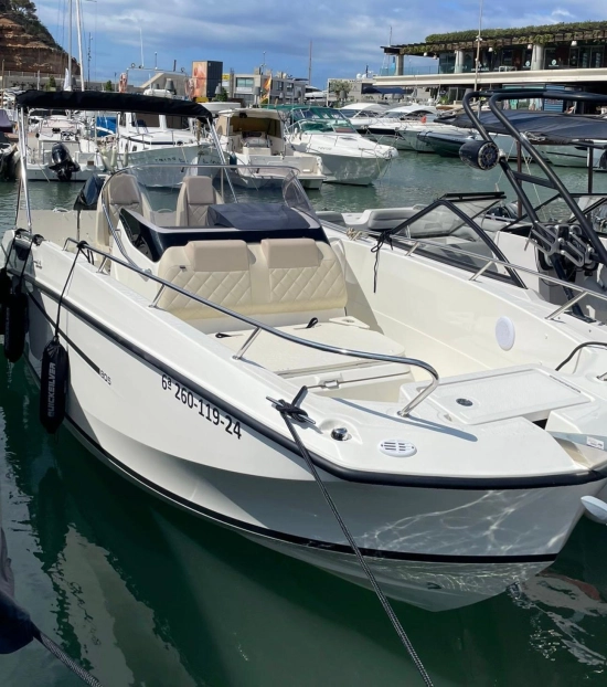 Quicksilver Open 805 usado à venda