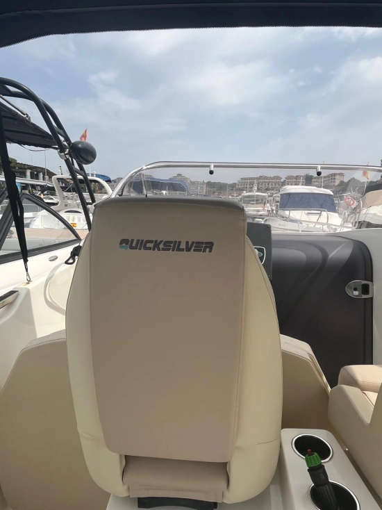 Quicksilver Open 805 usado à venda