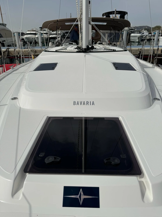 Bavaria Yachts C42 usado à venda