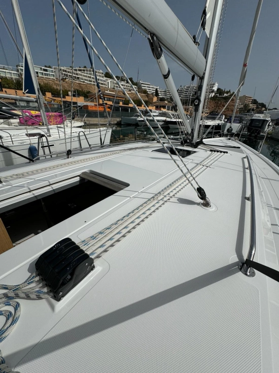 Bavaria Yachts C42 preowned for sale