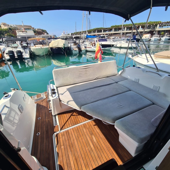 Beneteau Antares 9 preowned for sale