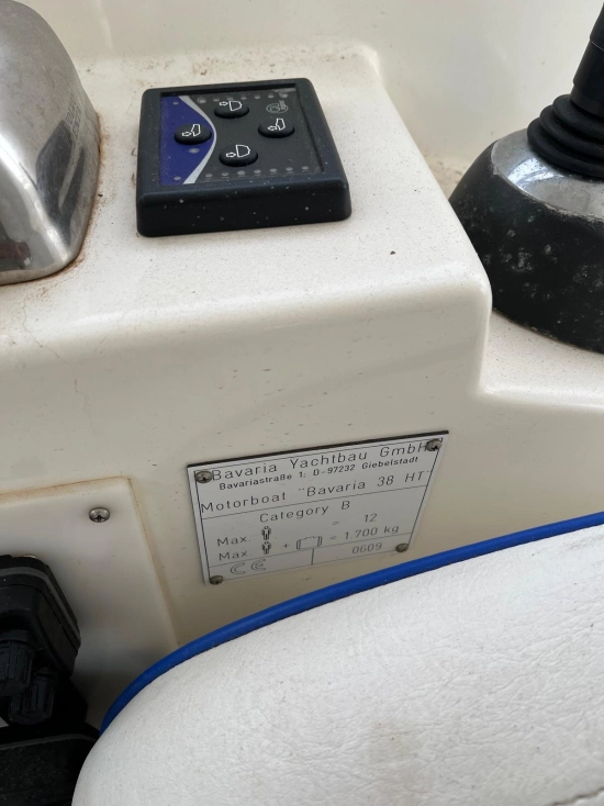 Bavaria Yachts 38 Sport Ht usado à venda