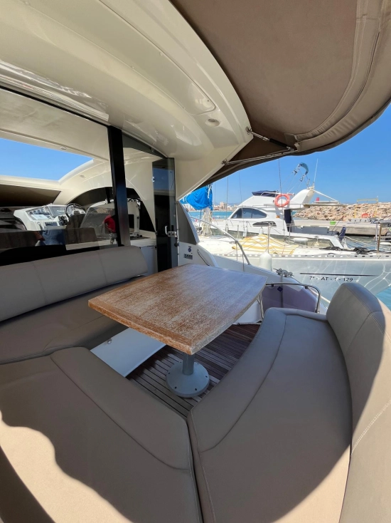 Prestige 390 S usado à venda