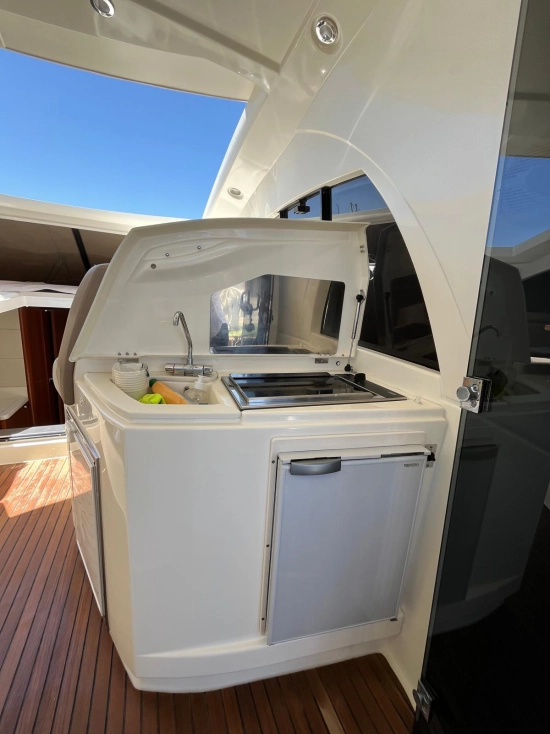 Prestige 390 S usado à venda