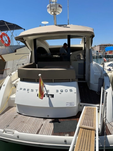 Prestige 390 S usata in vendita
